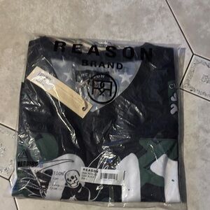Reason Men's Black and Green Graphic Jersey